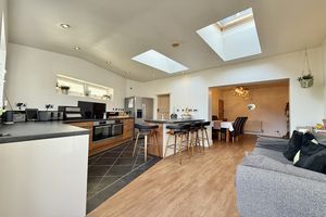 Kitchen/Breakfast Room- click for photo gallery